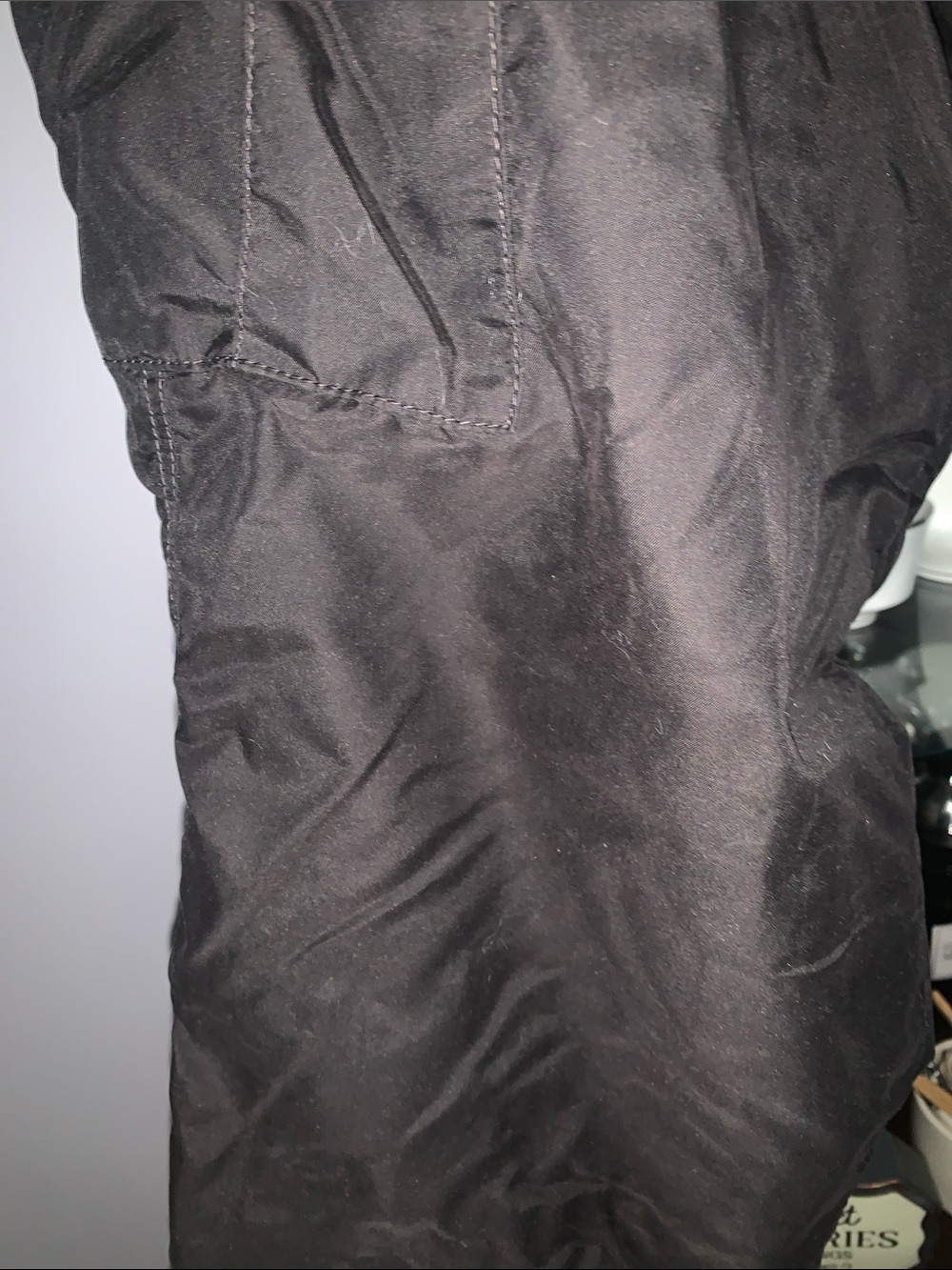 Men's Black Cargo Snow Utility Pants with Secure Pocketing & Inner Lining - Picture 6 of 11